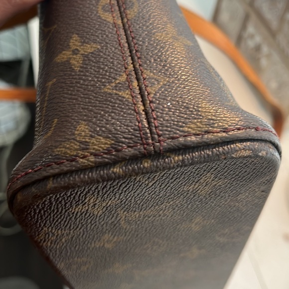 Authentic Luco Monogram tote bag - Picture 13 of 16